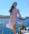 Astarlı önden yırtmaçlı elbise