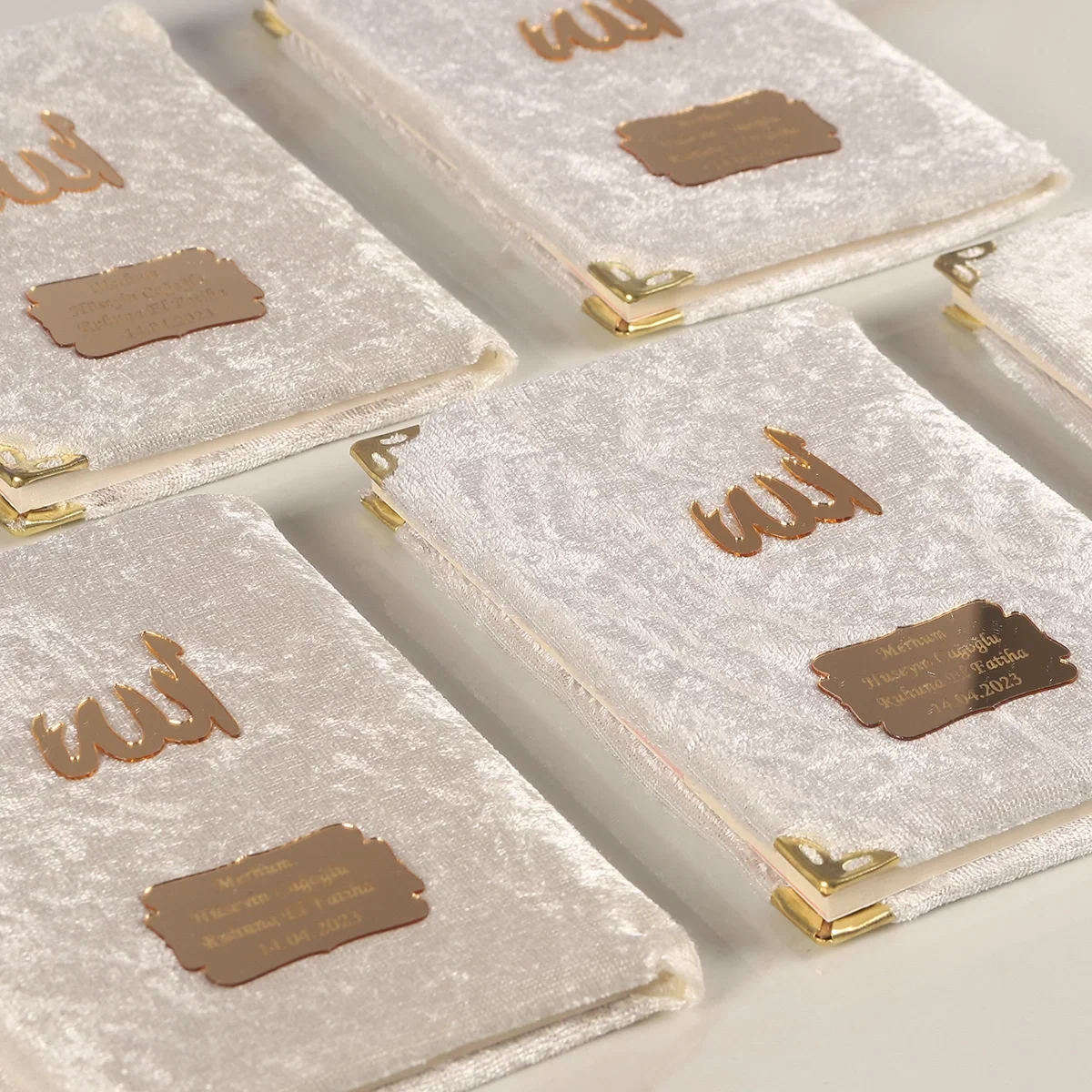 İsme Özel Krem Renkli Kadife Yasin Kitabı - Mevlüt Hediyelikleri