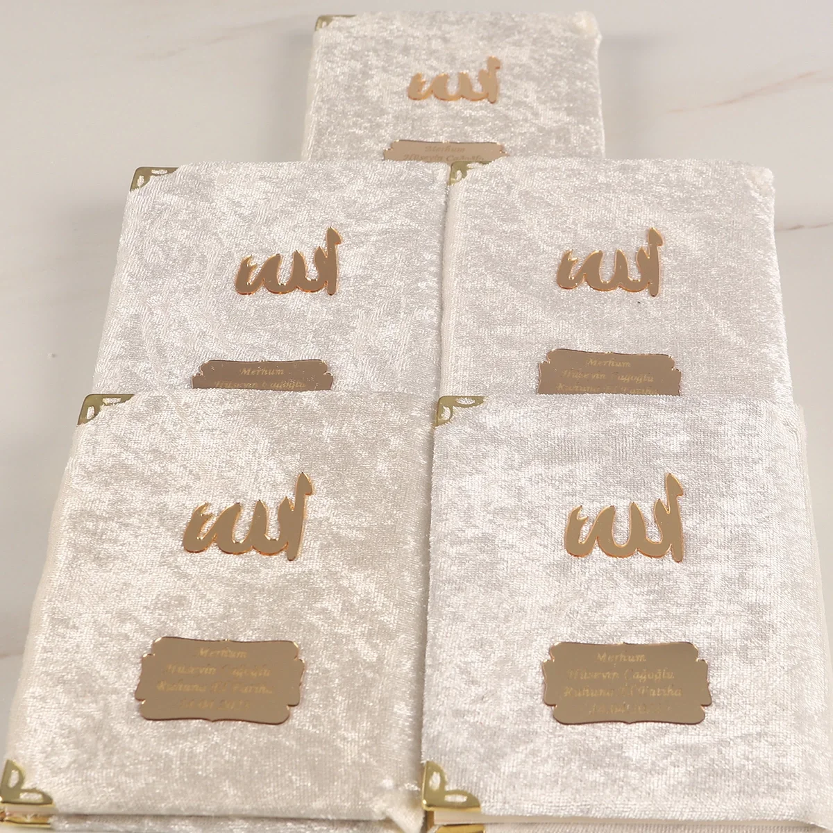 İsme Özel Krem Renkli Kadife Yasin Kitabı - Mevlüt Hediyelikleri