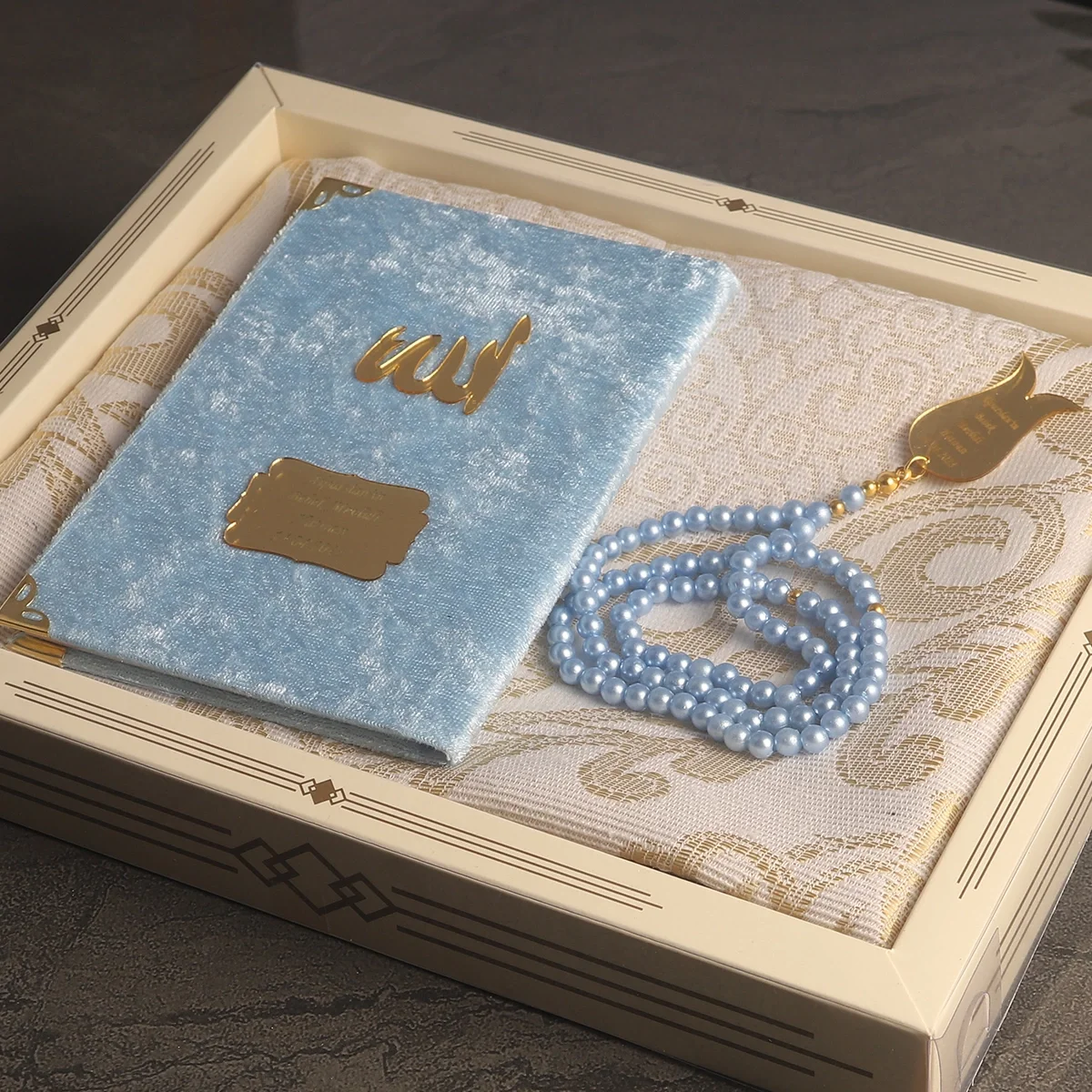 Hediyelik Lüks Kutuda Seccadeli Mavi Renkli Kadife Yasin ve İsme Özel İnci Tesbih Seti