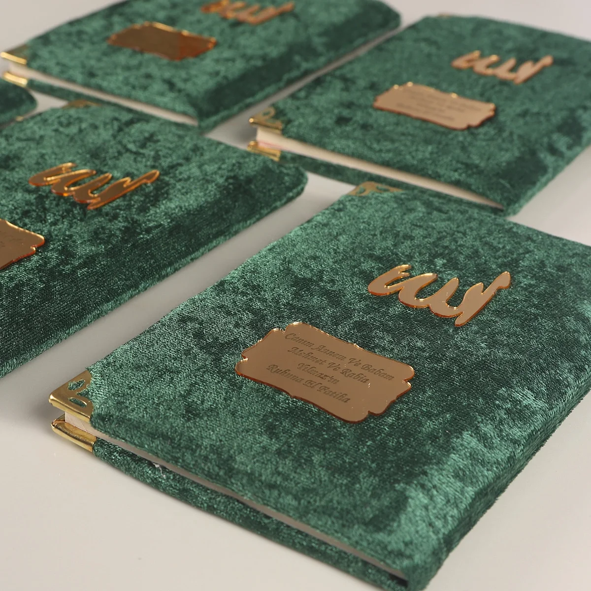 Tül Kese İçerisinde İnci Tesbihli Zümrüt Renkli Kadife Yasin Kitabı Seti - Mevlüt Hediyelikleri