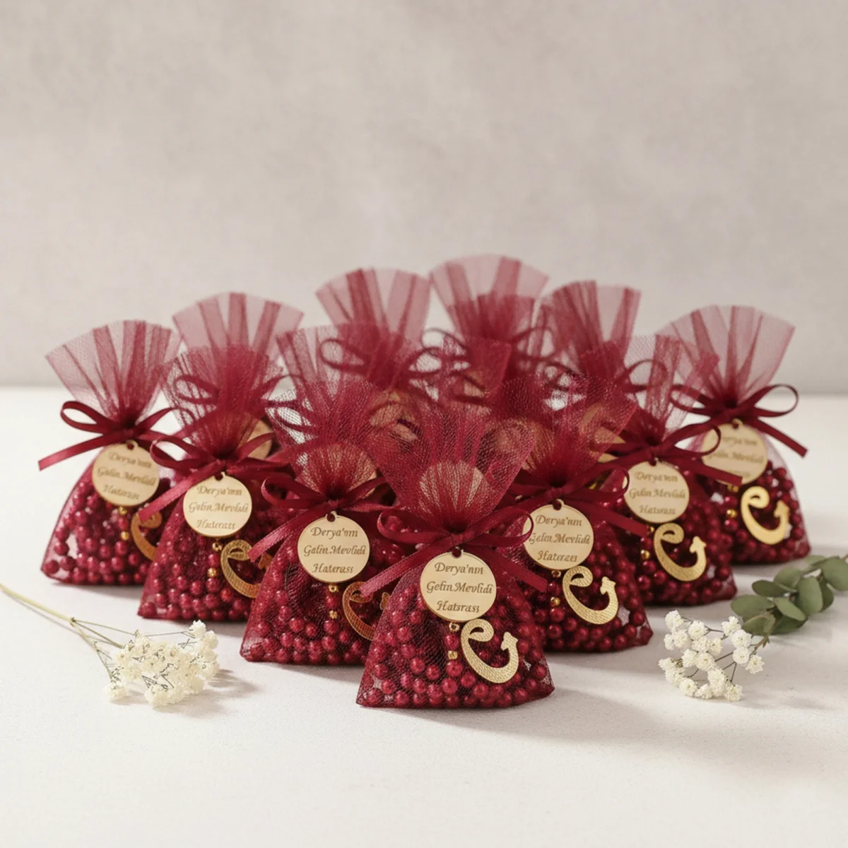 İsme Özel Bordo Renkli Tül Kese İçerisinde İnci Tesbih - Mevlüt Hediyelikleri