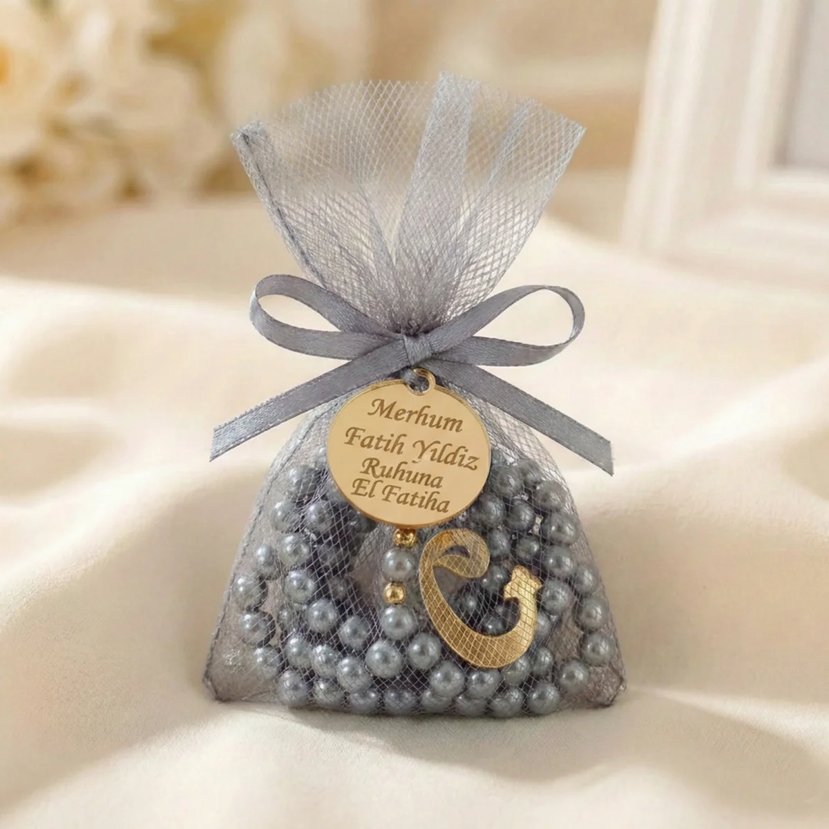 İsme Özel Gri Renkli Tül Kese İçerisinde İnci Tesbih - Mevlüt Hediyelikleri