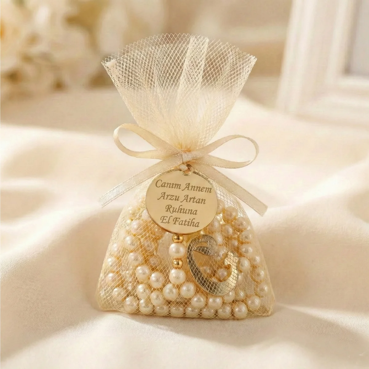 İsme Özel Krem Renkli Tül Kese İçerisinde İnci Tesbih - Mevlüt Hediyelikleri