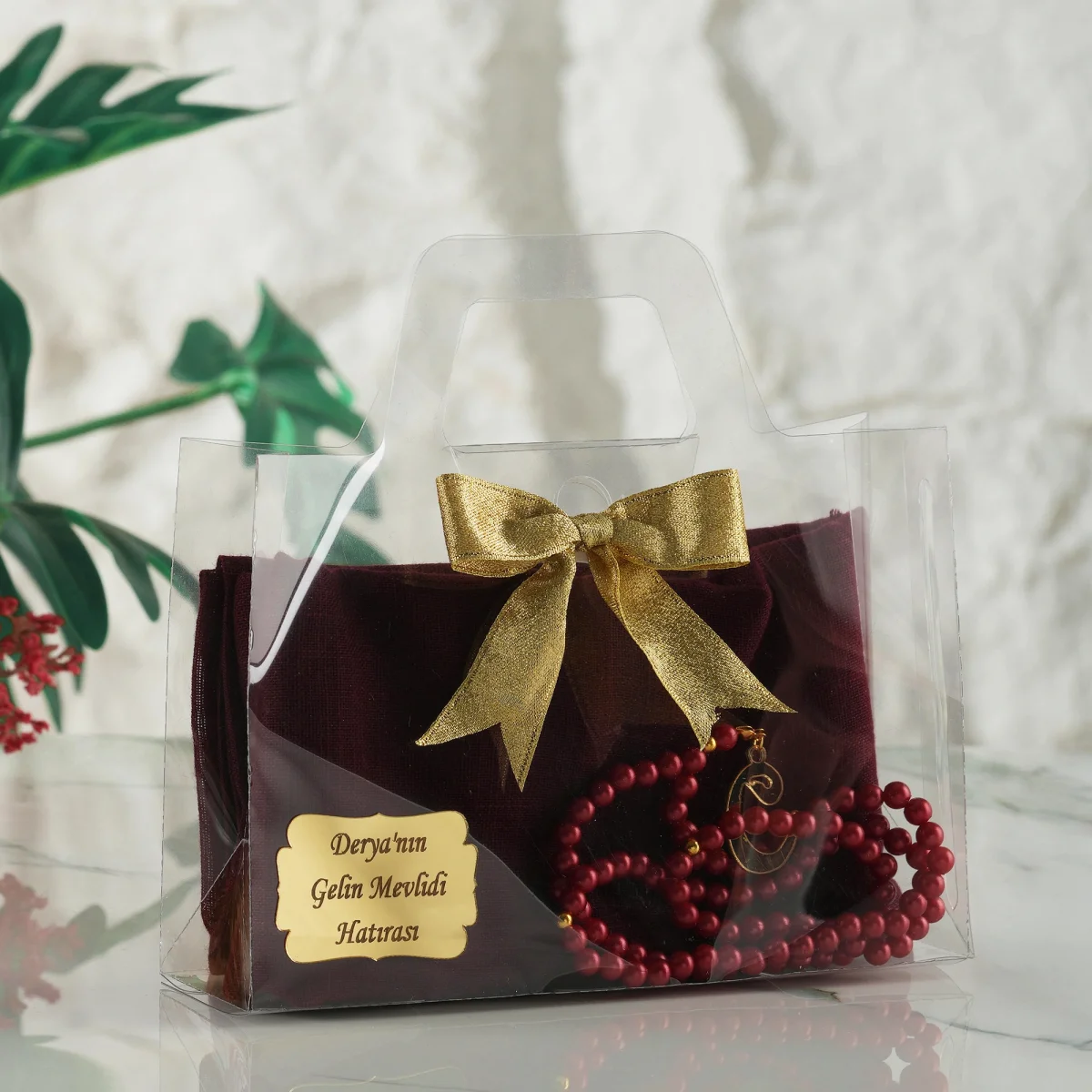 Asetat Çanta İçerisinde İsme Özel, Bordo Renkli Eşarp, Tesbih Seti