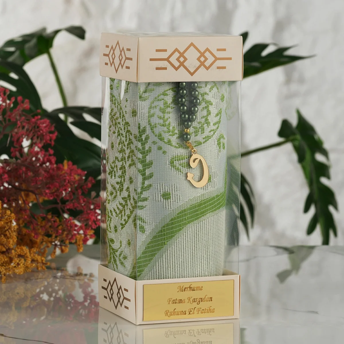 Zümrüt Renkli İsme Özel Silindir Kutu İçerisinde Seccade ve Tesbih