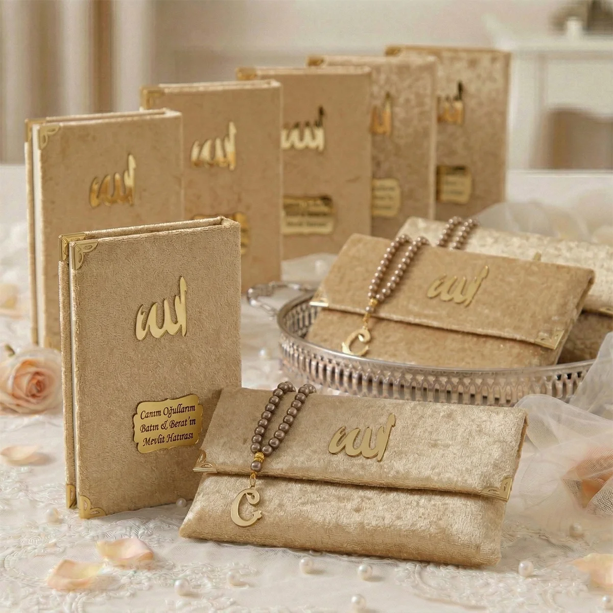 Kadife Kumaş Kaplı Çanta İçerisinde İnci Tesbihli Gold Renkli Kadife Yasin Kitabı Seti - Mevlüt Hediyelikleri