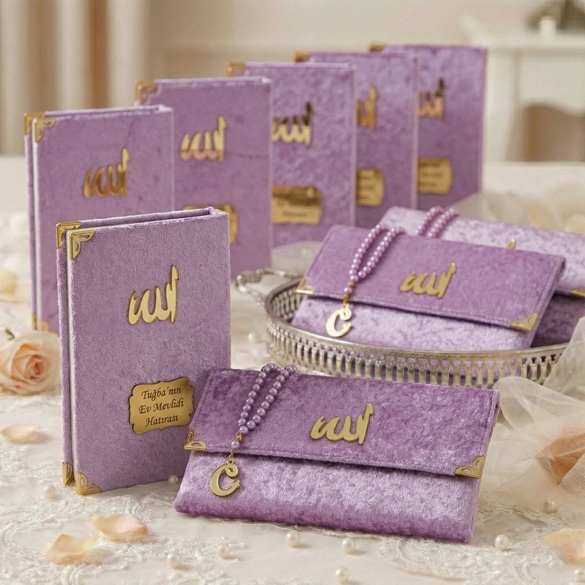 Kadife Kumaş Kaplı Çanta İçerisinde İnci Tesbihli Lila Renkli Kadife Yasin Kitabı Seti - Mevlüt Hediyelikleri