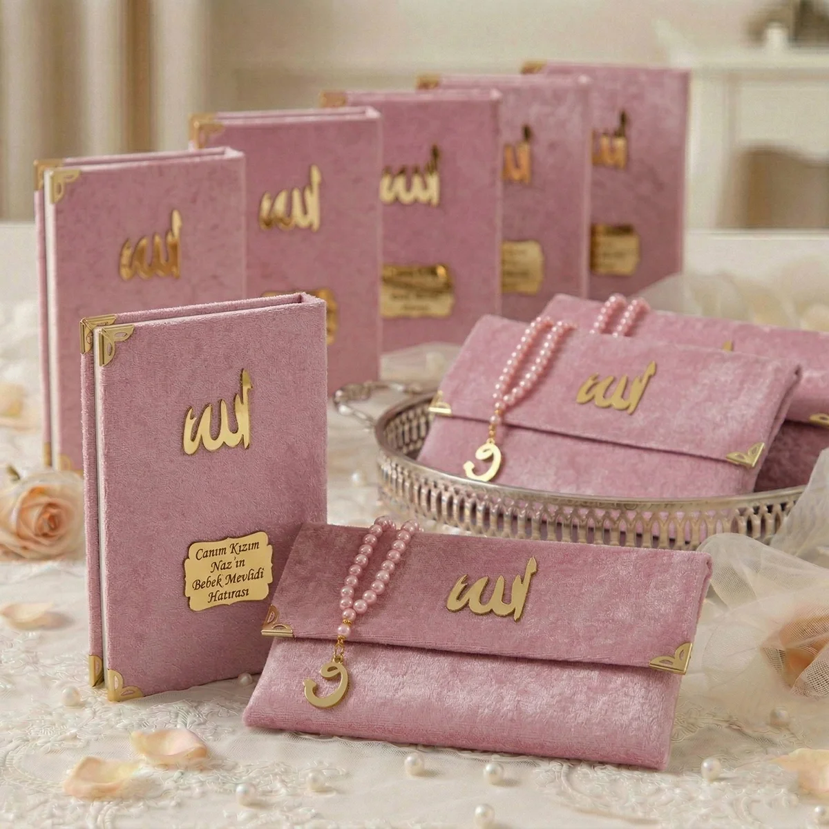 Kadife Kumaş Kaplı Çanta İçerisinde İnci Tesbihli Pembe Renkli Kadife Yasin Kitabı Seti - Mevlüt Hediyelikleri