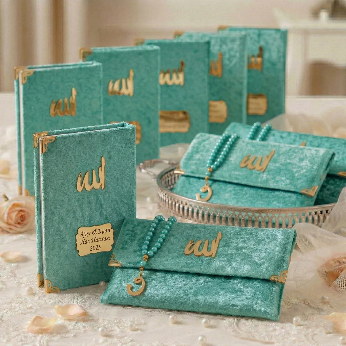 Kadife Kumaş Kaplı Çanta İçerisinde İnci Tesbihli Su Yeşili Renkli Kadife Yasin Kitabı Seti - Mevlüt Hediyelikleri