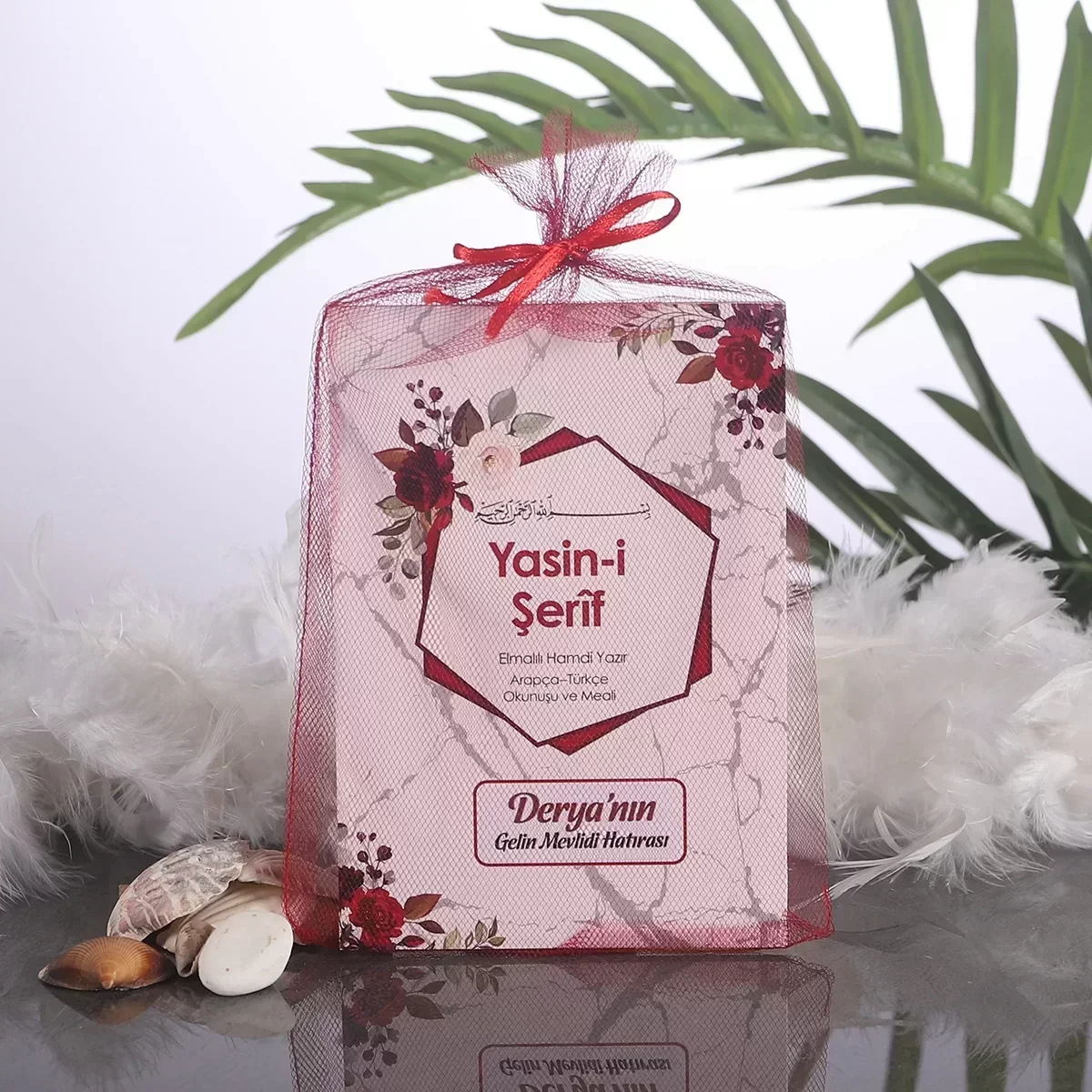 Altıgen Model Kırmızı Renkli Tül Kese İçerisinde Yasin Kitabı - Mevlüt Hediyelikleri
