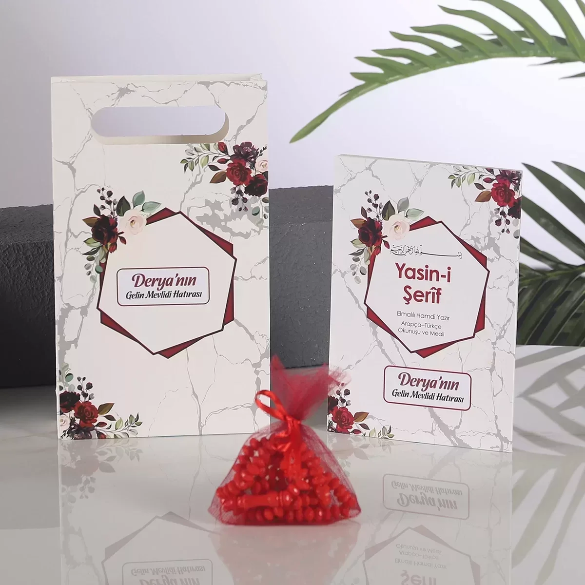 Altıgen Model Kırmızı Renkli Yasin Kitabı, Karton Çanta ve Tesbih - Mevlüt Hediyelikleri