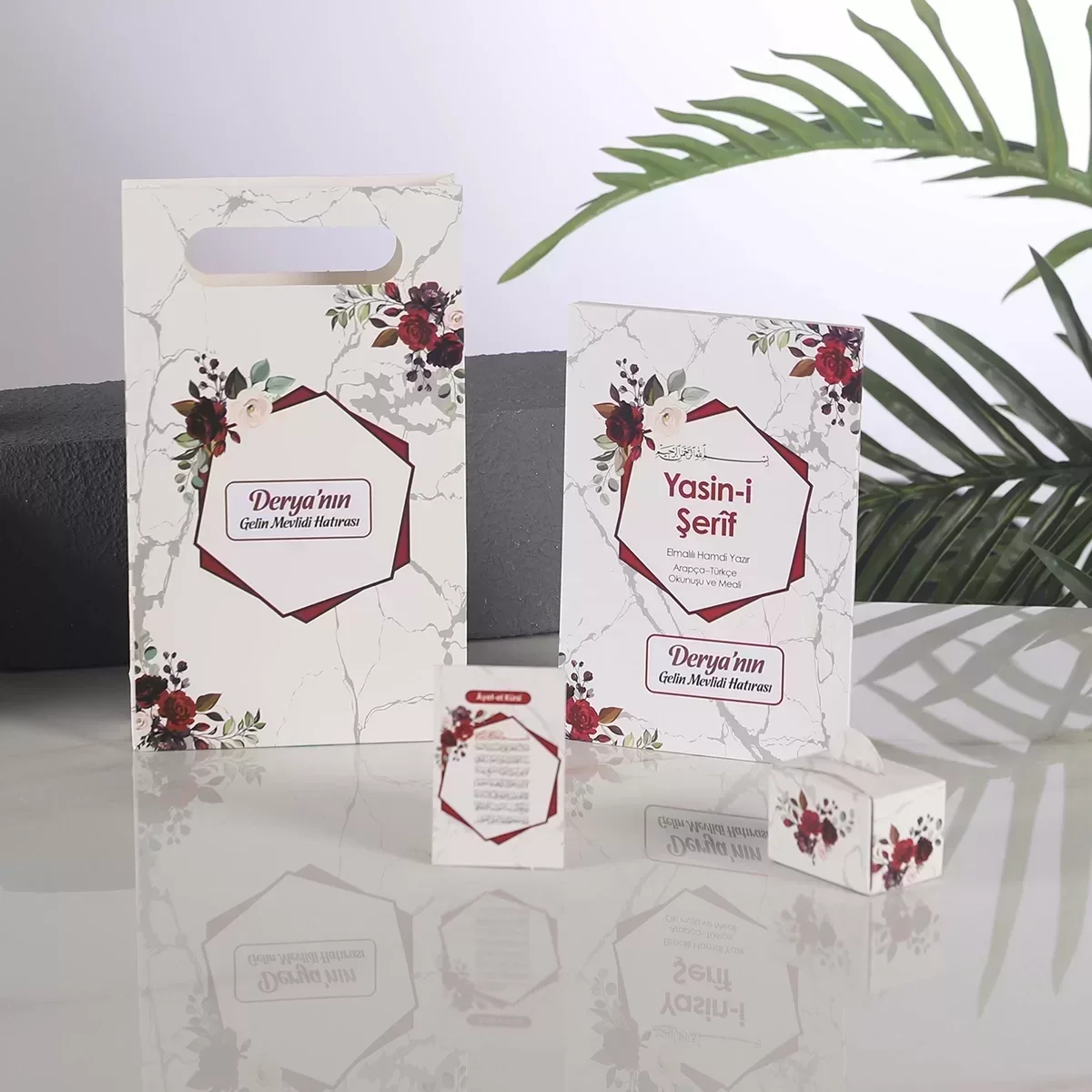 Altıgen Model Kırmızı Renkli Yasin Kitabı, Lokum Kutusu, Magnet ve Karton Çanta - Mevlüt Hediyelikleri