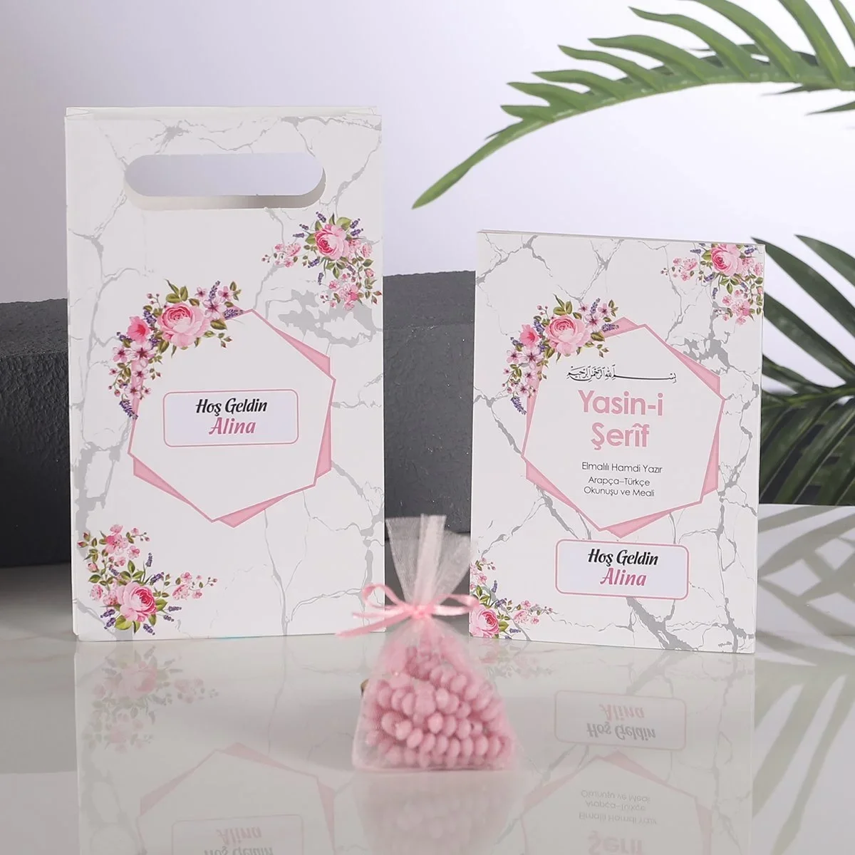 Altıgen Model Pembe Renkli Yasin Kitabı, Karton Çanta ve Tesbih - Mevlüt Hediyelikleri
