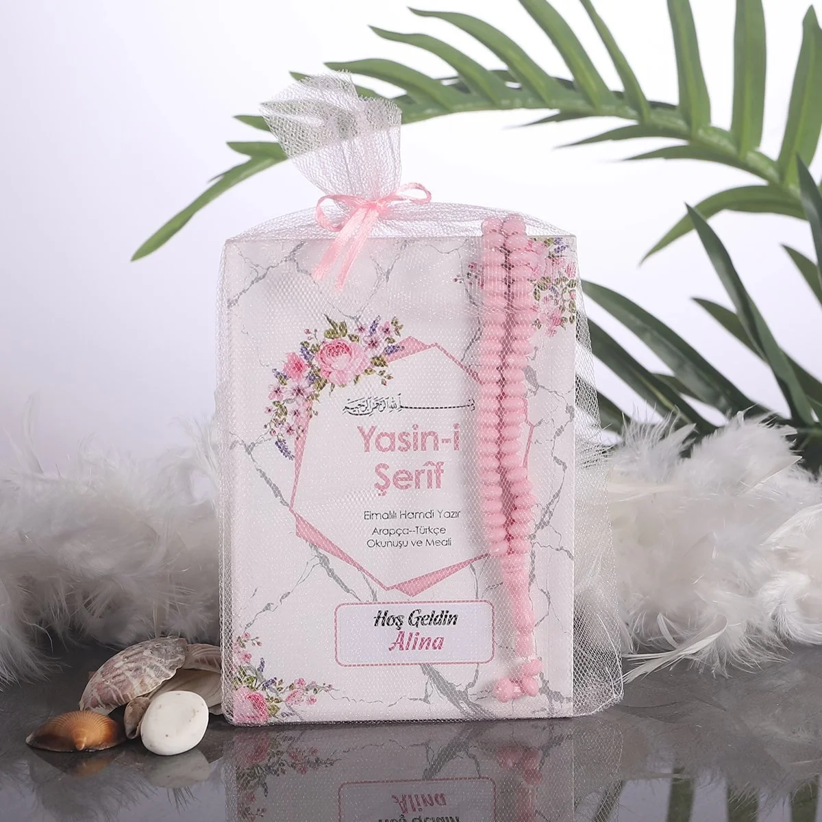 Altıgen Model Pembe Renkli Tül Kese İçerisinde Yasin Kitabı ve Tesbih - Mevlüt Hediyelikleri