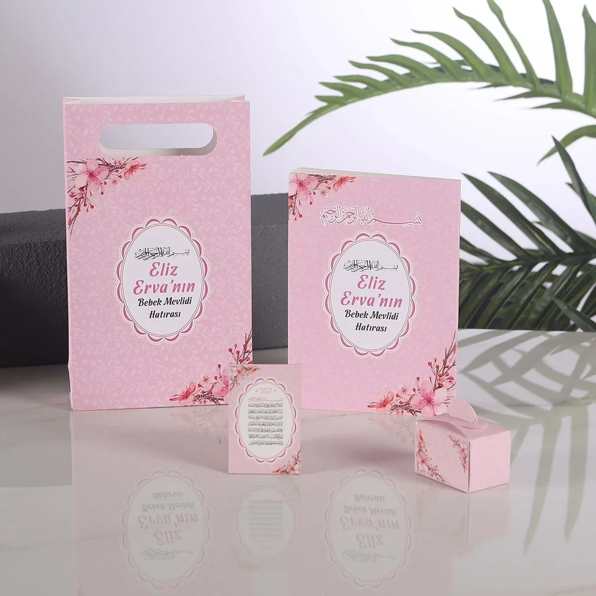 Çiçek Model Pembe Renkli Yasin Kitabı, Lokum Kutusu, Magnet ve Karton Çanta - Mevlüt Hediyelikleri