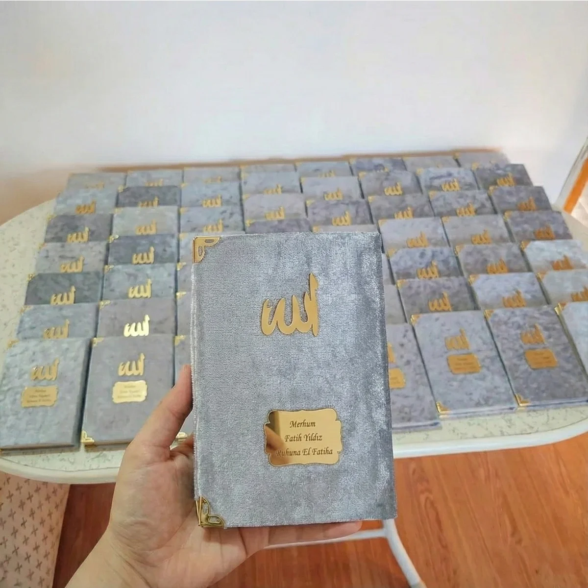 İsme Özel Gri Renkli Kadife Yasin Kitabı - Mevlüt Hediyelikleri