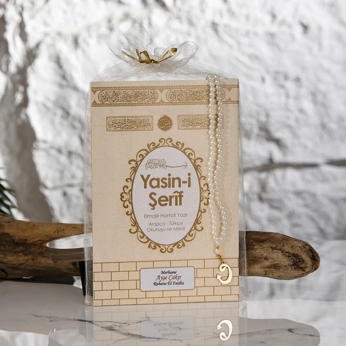 Kabe Model Krem Renkli Tül Kese İçerisinde Orta Boy Yasin Kitabı ve İnci Tesbih - Mevlüt Hediyelikleri