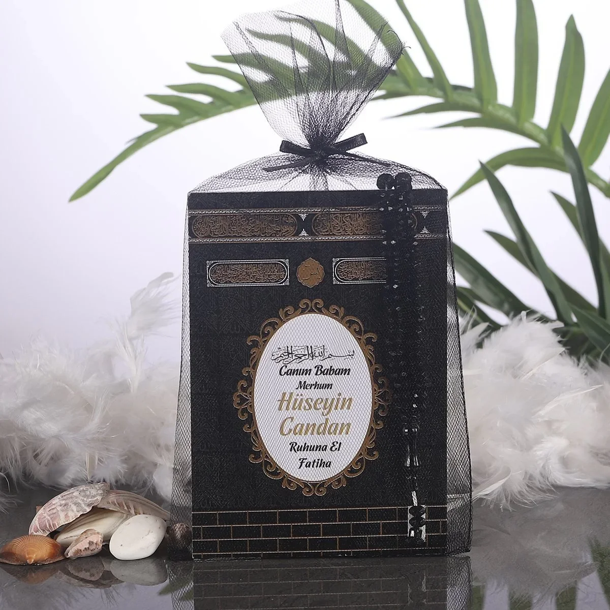 Kabe Model Siyah Renkli Tül Kese İçerisinde Yasin Kitabı ve Tesbih - Mevlüt Hediyelikleri