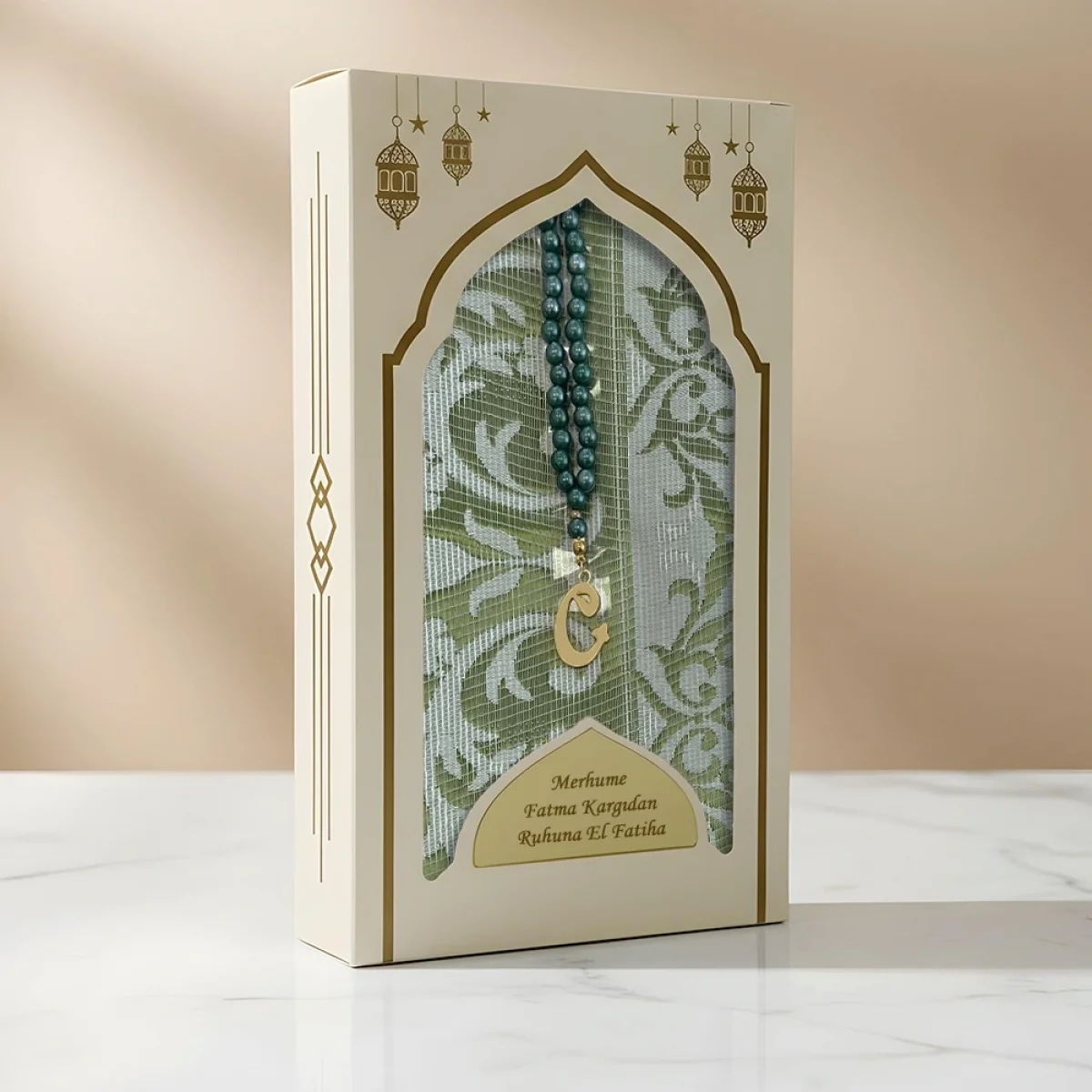 Zümrüt Renkli İsme Özel Dikey Kutu İçerisinde Seccade ve Tesbih