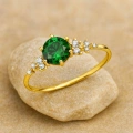 14 Ayar Altın Minimal Zümrüt Yüzük