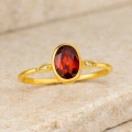 14 Ayar Altın Oval Kesim Yakut Yüzük