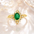 14K Solid Gold Vintage Design Emerald Ring