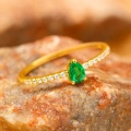 14K Solid Gold Green Emerald Minimal Ring