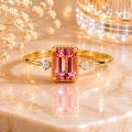 0.90 Karat Pembe Turmalin Pırlanta Yüzük, Zümrüt Kesim Altın Yüzük