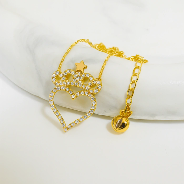14 Ayar Altın Taç ve Yıldız Detaylı Kalp Kolye