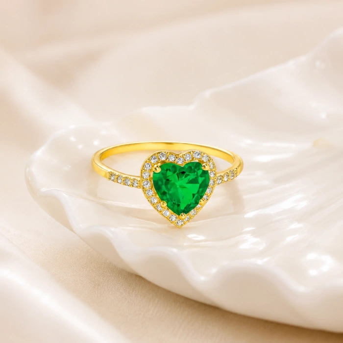 14K Solid Gold Emerald Heart Ring, Elegant & Sparkling Design