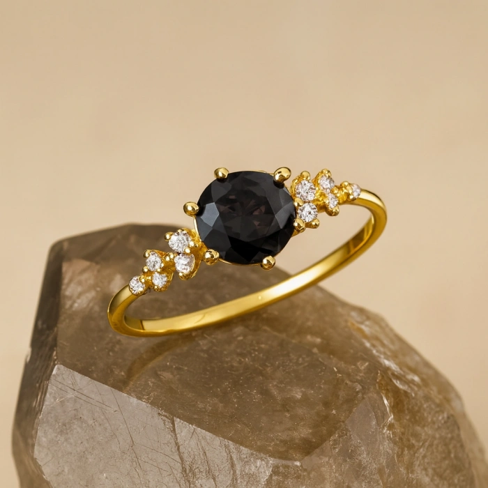 14 Ayar Altın Minimal Siyah Oniks Yüzük