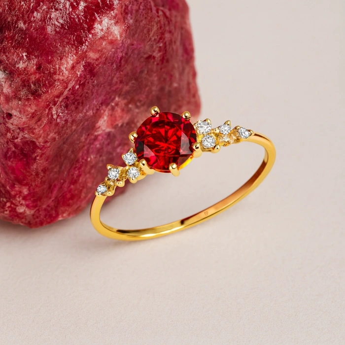 14 Ayar Altın Minimal Yakut Yüzük