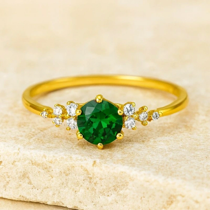 14 Ayar Altın Minimal Zümrüt Yüzük