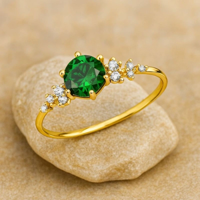 14 Ayar Altın Minimal Zümrüt Yüzük