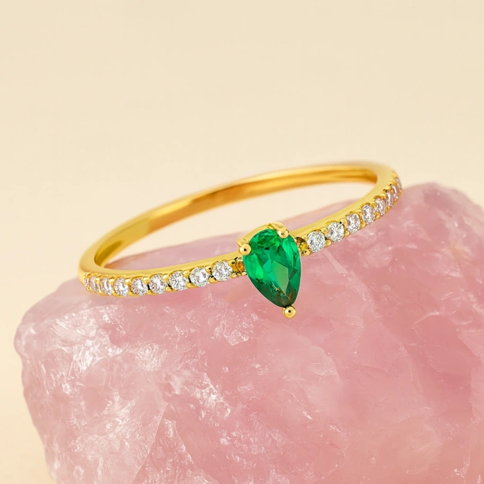 14K Solid Gold Green Emerald Minimal Ring