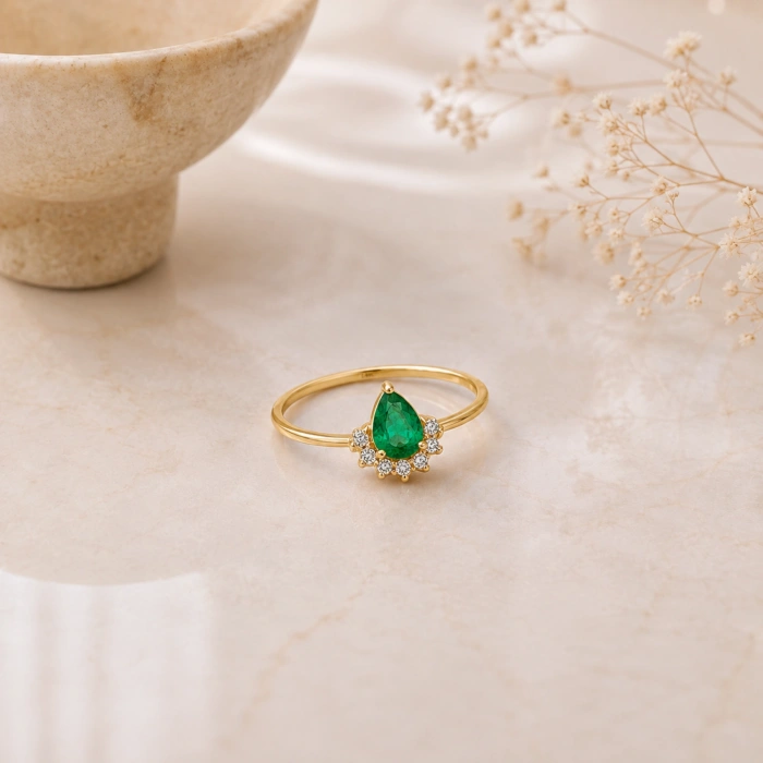 14K Solid Gold Green Emerald Ring
