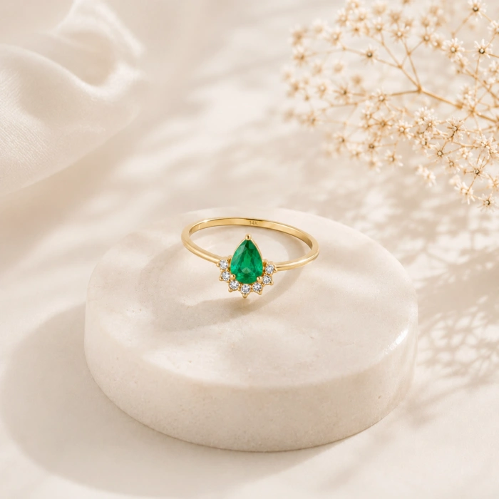 14K Solid Gold Green Emerald Ring