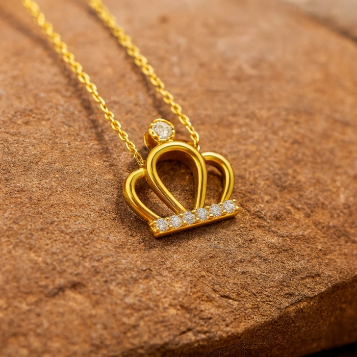 14K Gold Crown Necklace, Elegant Queen Crown, Princess Necklace