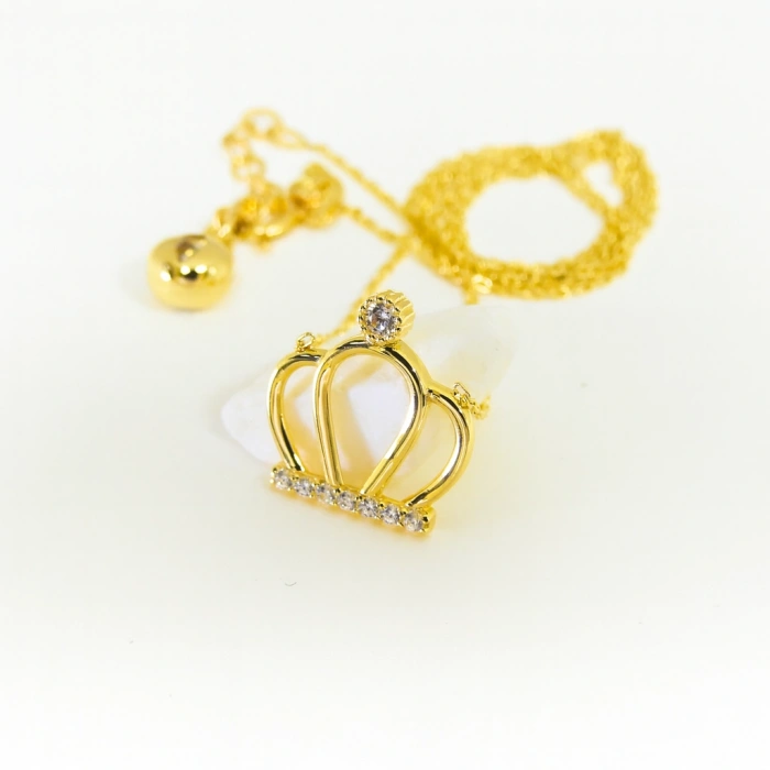 14K Gold Crown Necklace, Elegant Queen Crown, Princess Necklace