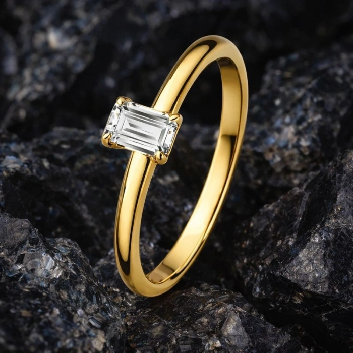 0.20 Karat Baget Kesim Tektaş Pırlanta Yüzük, Zümrüt Kesim Altın Yüzük