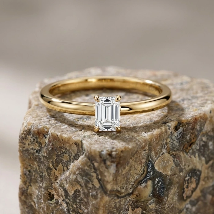 0.20 Karat Baget Kesim Tektaş Pırlanta Yüzük, Zümrüt Kesim Altın Yüzük