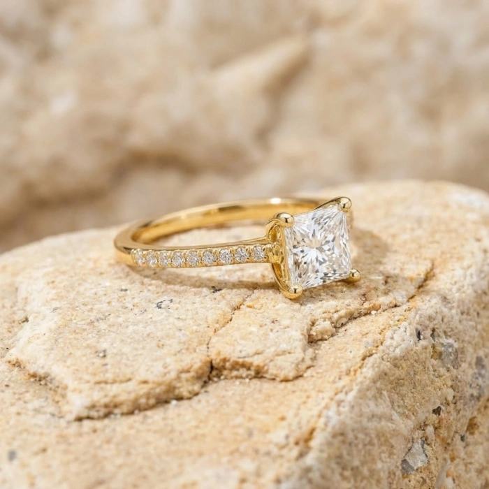 0.70 Karat Prenses Kesim Pırlanta Yüzük