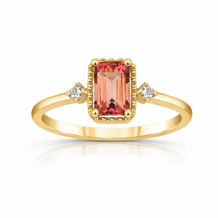 0.90 Karat Pembe Turmalin Pırlanta Yüzük, Zümrüt Kesim Altın Yüzük