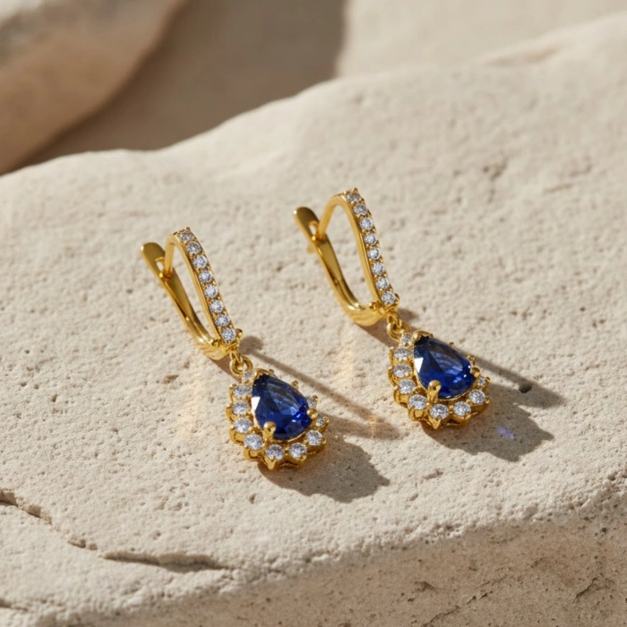 1.98 Karat Damla Kesim Safir Pırlanta Küpe