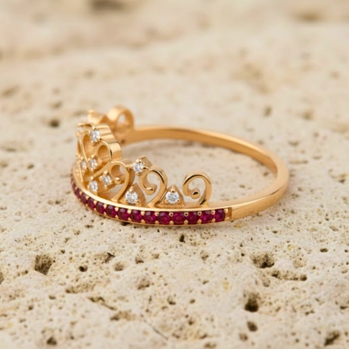 0.37 Karat Yakut Taşlı Pırlanta Taç Yüzük