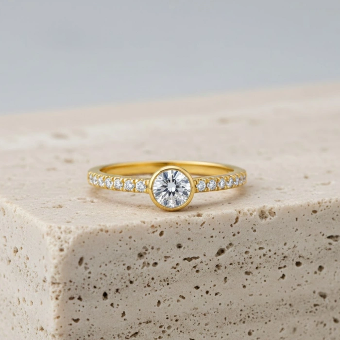 0.30 Karat Pırlanta Yarım Tur Tektaş Yüzük