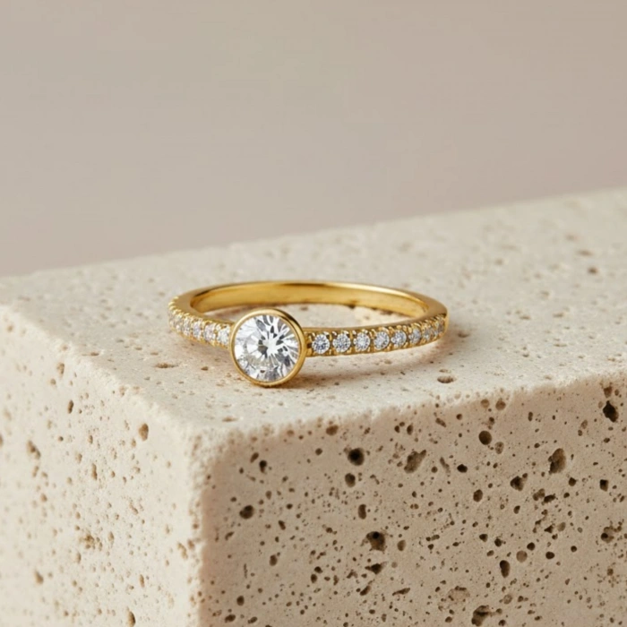 0.30 Karat Pırlanta Yarım Tur Tektaş Yüzük