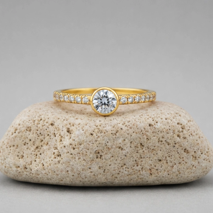 0.30 Karat Pırlanta Yarım Tur Tektaş Yüzük