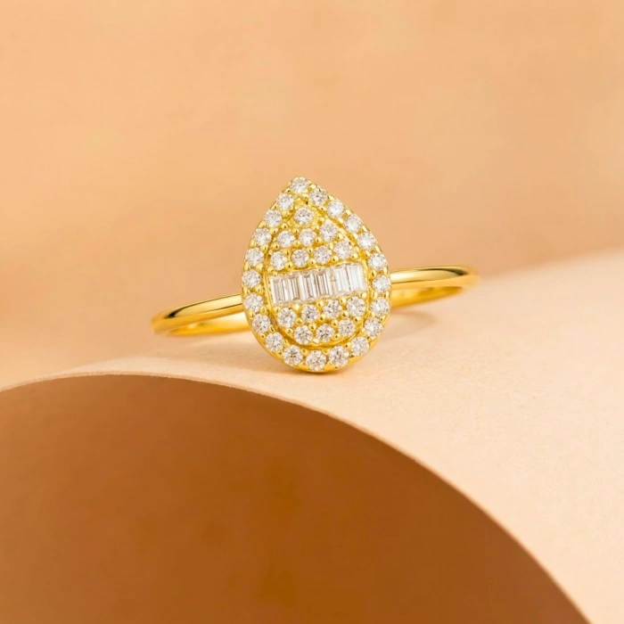 14K Gold Baguette Ring – Minimalist Wedding Band & Elegant Engagement Ring